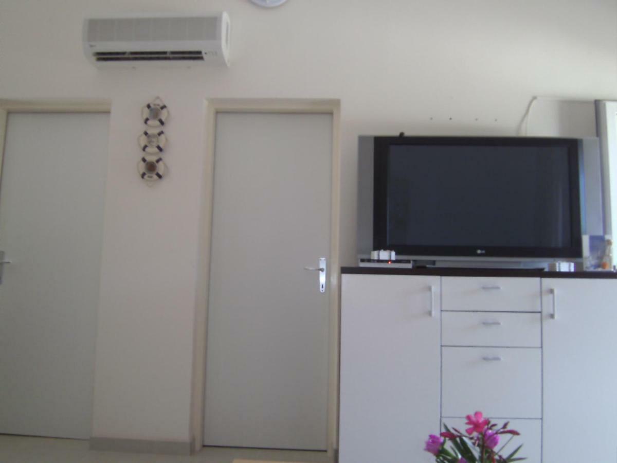 Apartments Vir Delfin Dış mekan fotoğraf