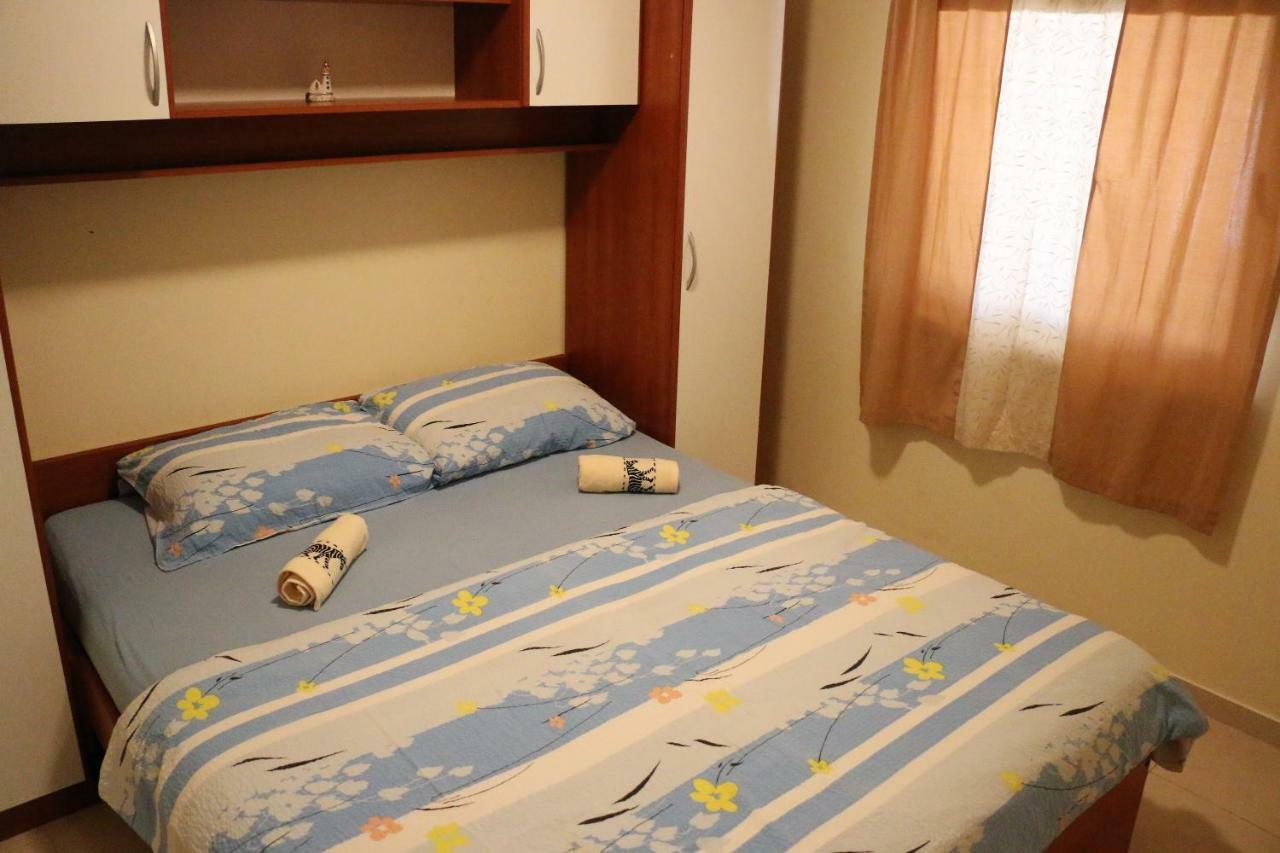 Apartments Vir Delfin Dış mekan fotoğraf