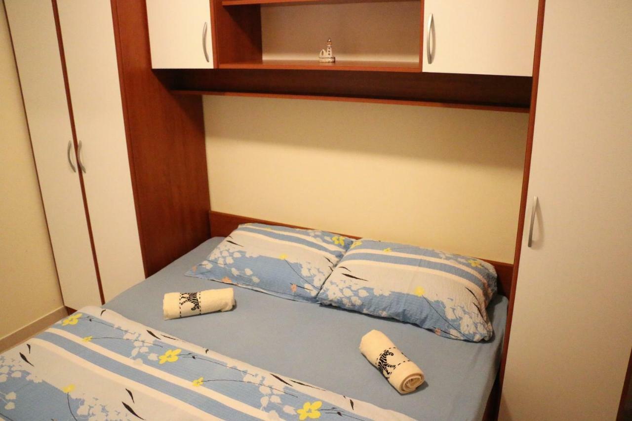 Apartments Vir Delfin Dış mekan fotoğraf