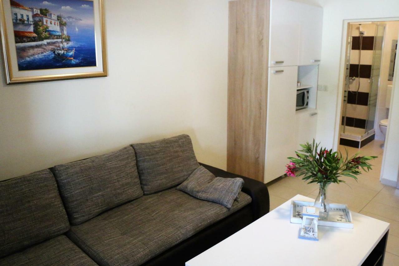 Apartments Vir Delfin Dış mekan fotoğraf